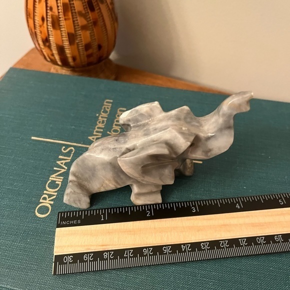 Gray Marble hand Carved  Elephant Figurine Trunk Up Vintage - Picture 5 of 5